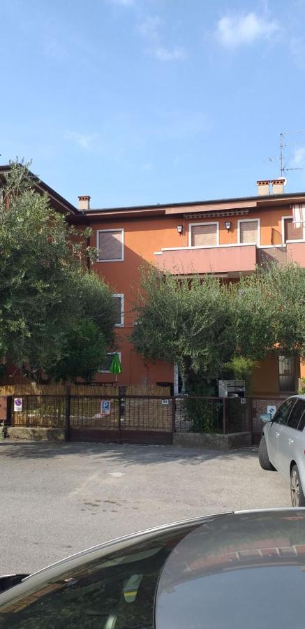 Appartamento Agli Ulivi Desenzano del Garda Exterior foto